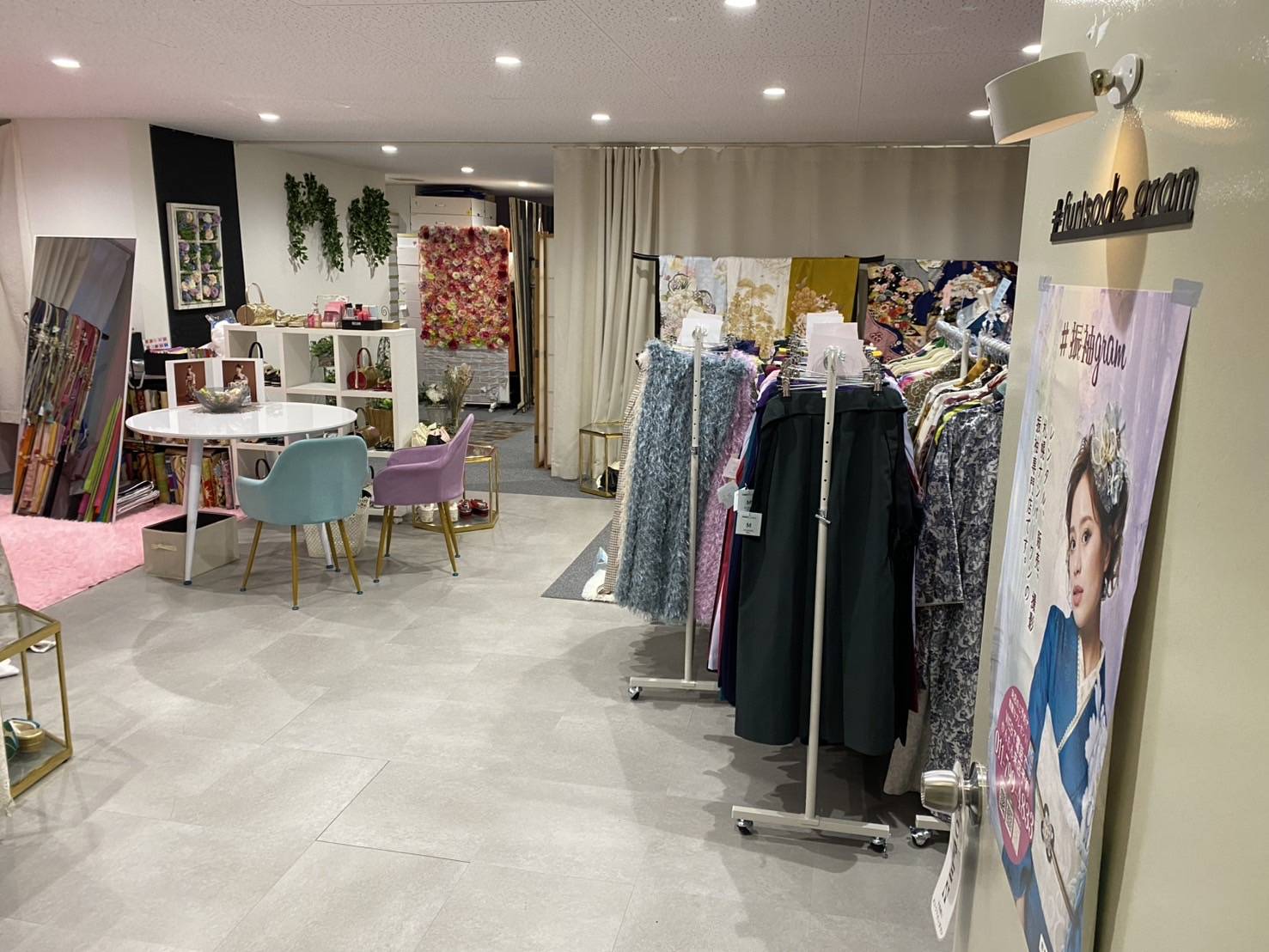 成人式振袖を多数取り揃える振袖gram札幌店のショールーム