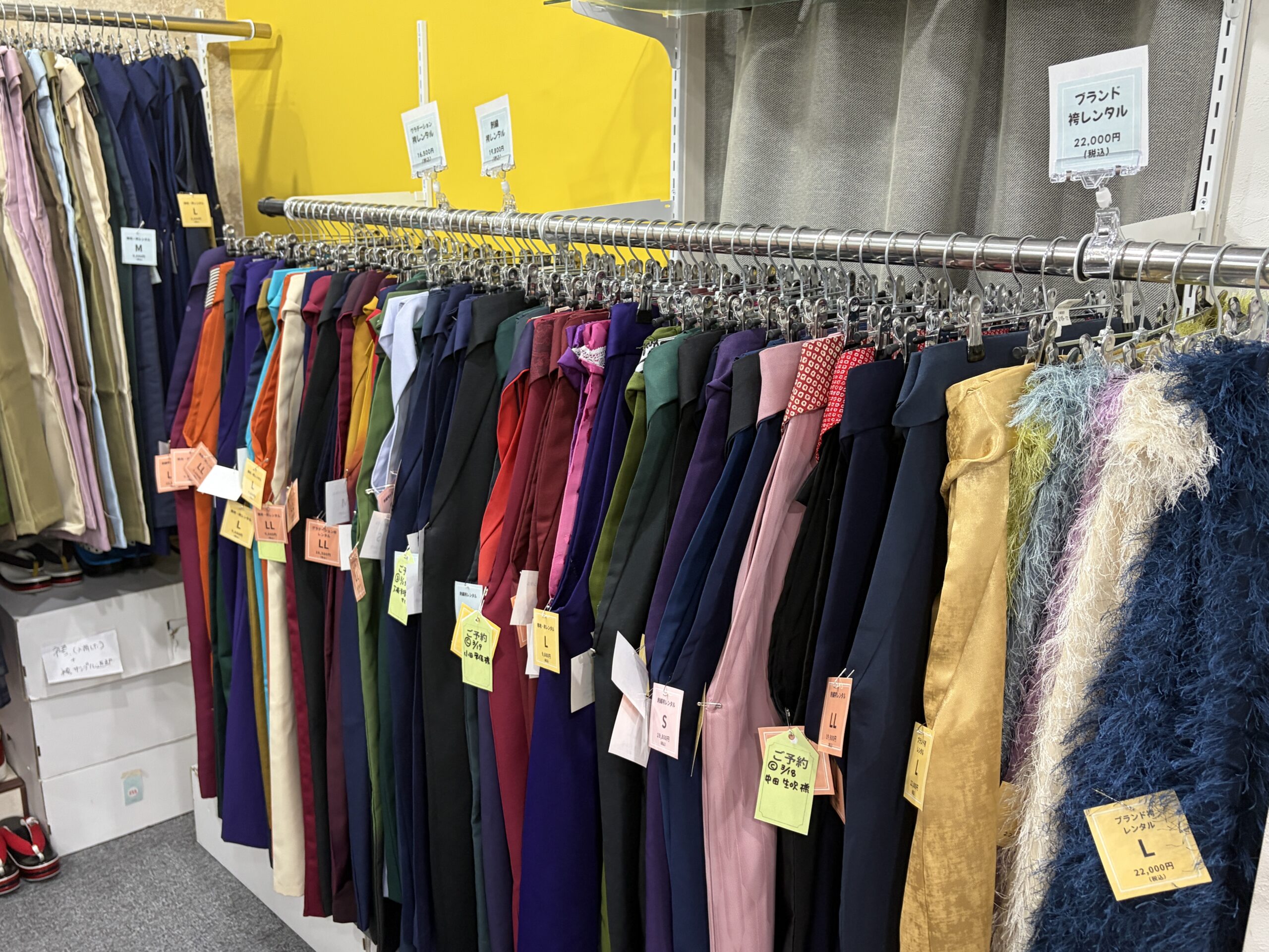 成人式用振袖が豊富に揃う札幌の展示スペース