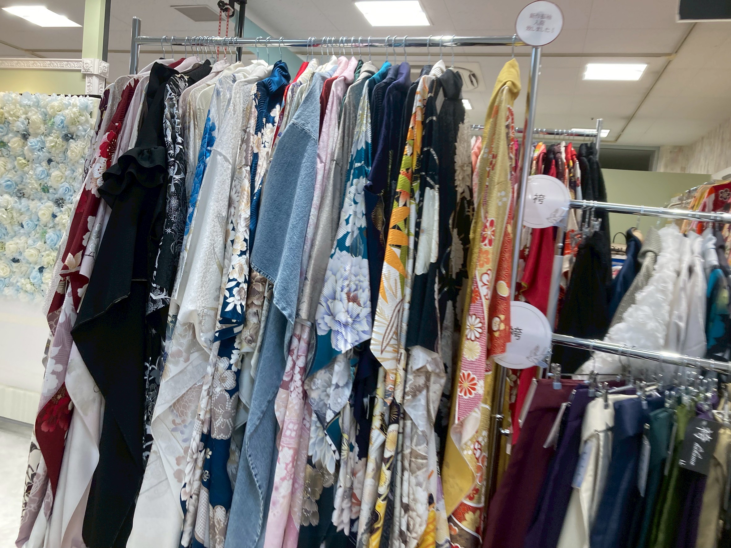 埼玉振袖gramの和モダンテイストな店内デザイン