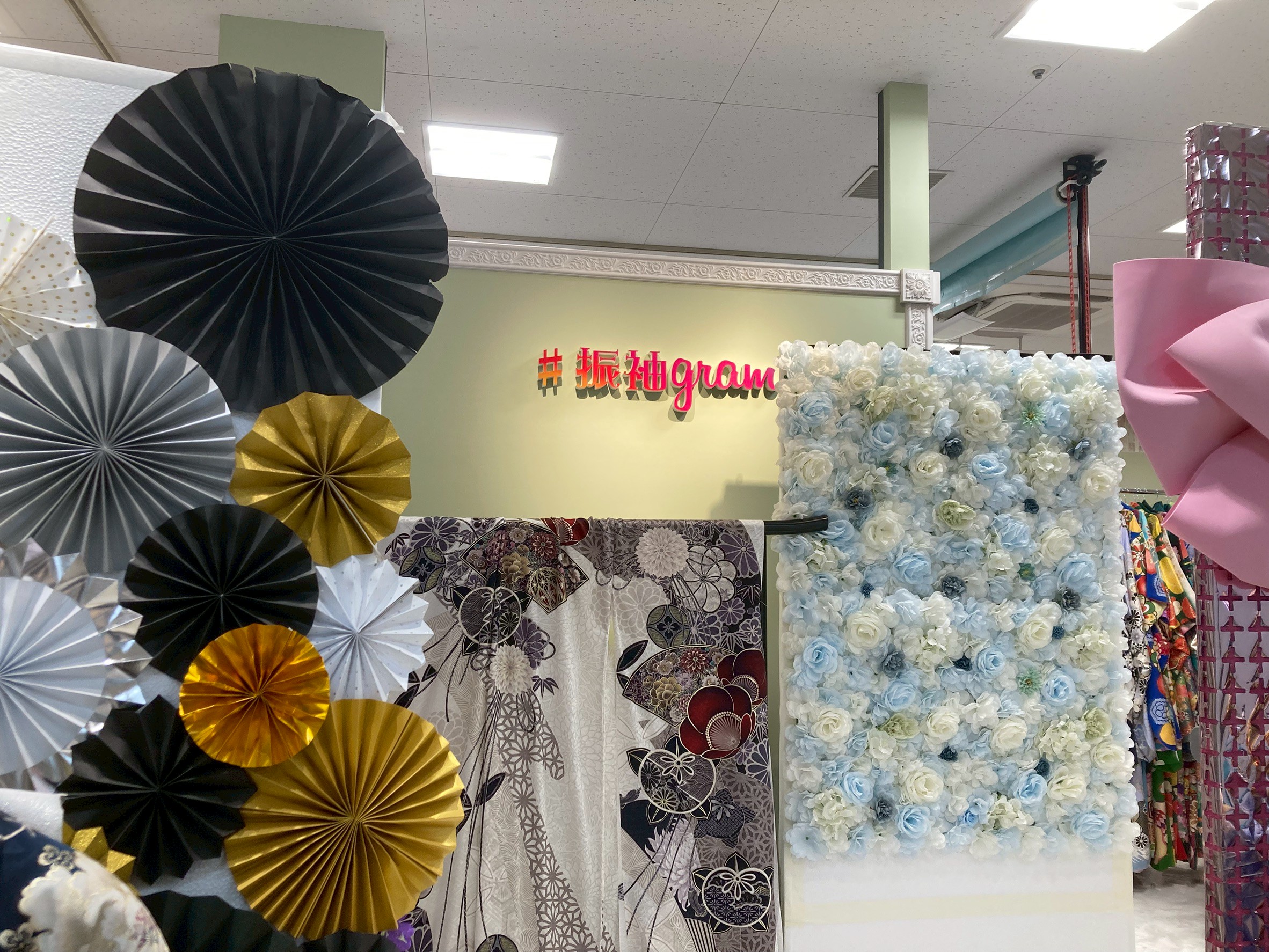 埼玉振袖gram 人気の店内画像