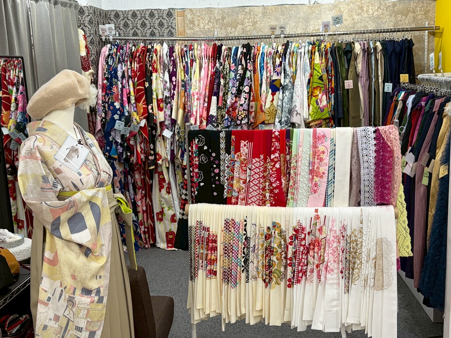 成人式振袖をゆっくり選べる振袖gram東札幌店の店内様子