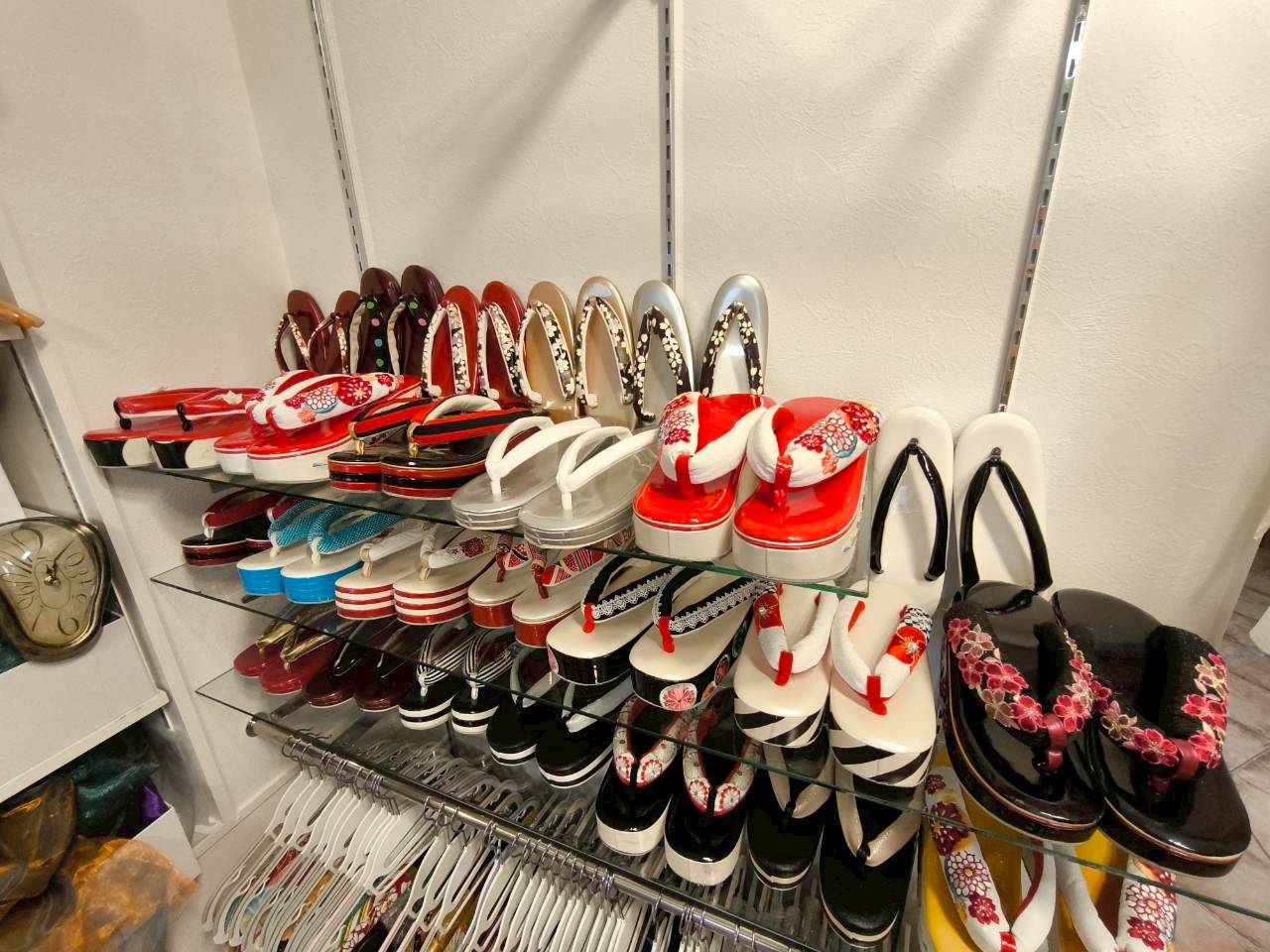 沖縄成人式振袖の最新トレンドが揃う振袖gram店内